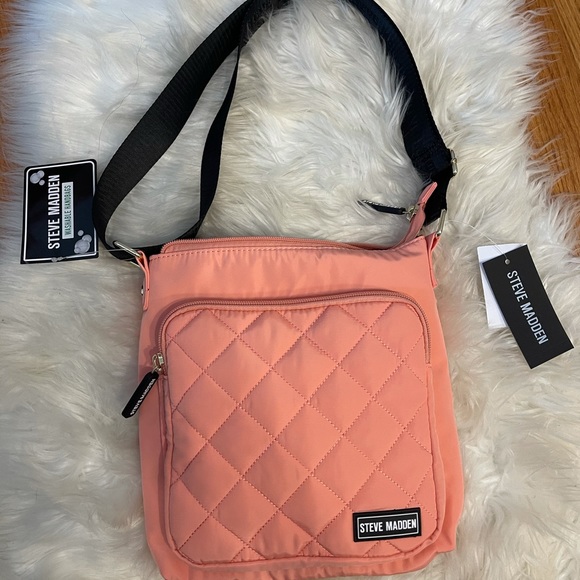 Steve Madden Handbags - Steve Madden peach purse/ shoulder bag